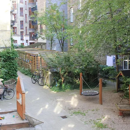 One In The Heart Of Copenhagen, With Full Kitchen *